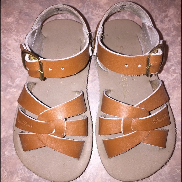 Other - Size 6 toddler SunSans